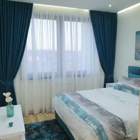 Waterfront-delux Na Vodi شقة *